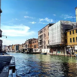  Homestay The Artist Place Italy