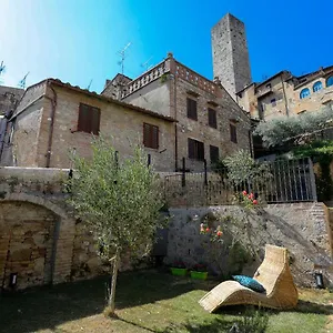 the-towers-garden.it-tuscanyhotel.com/