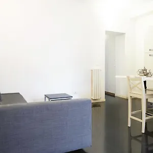 Bilocale Zona 200metri Da Stazione Apartamento