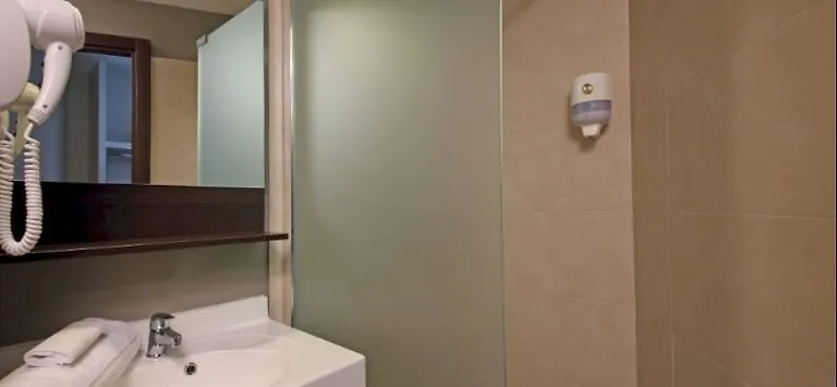 B&B Hotel Milano Cenisio Garibaldi 3*, Milan