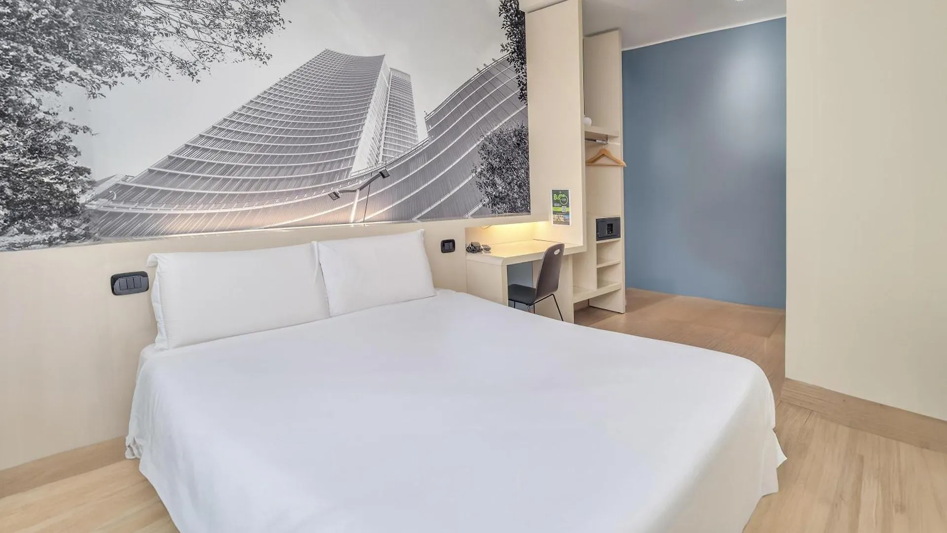 B&B Hotel Milano Cenisio Garibaldi contacts